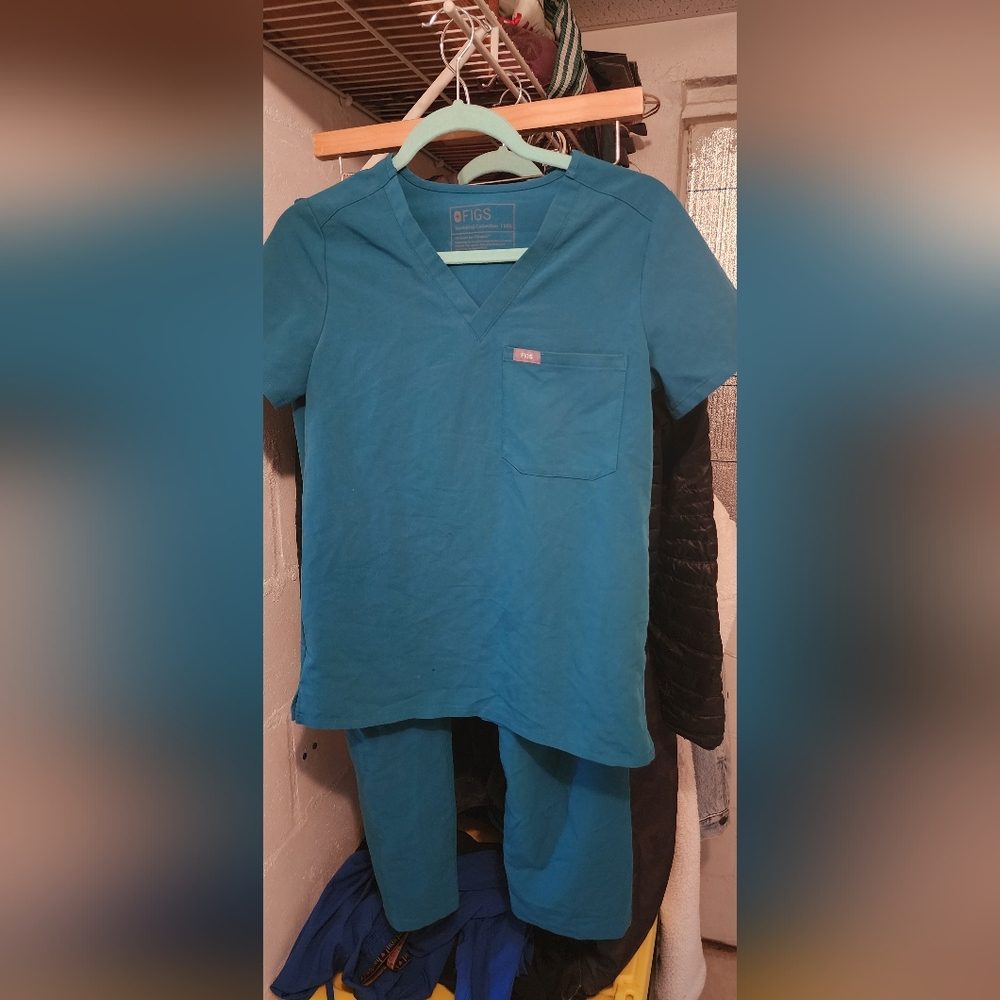 Figs Teal Scrub Set
